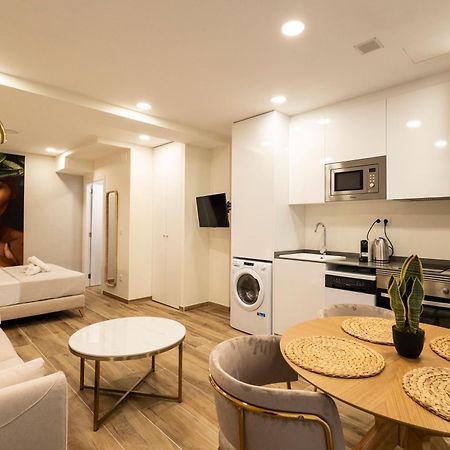 Cortes Suites By Concept Flats Валенсия Екстериор снимка